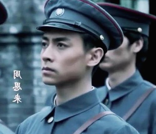 周翊然：娱乐圈吃瓜王的独特视角与人气变动