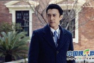 蔡徐坤形象引热议：从粉丝狂欢到争议不断的娱乐风向标